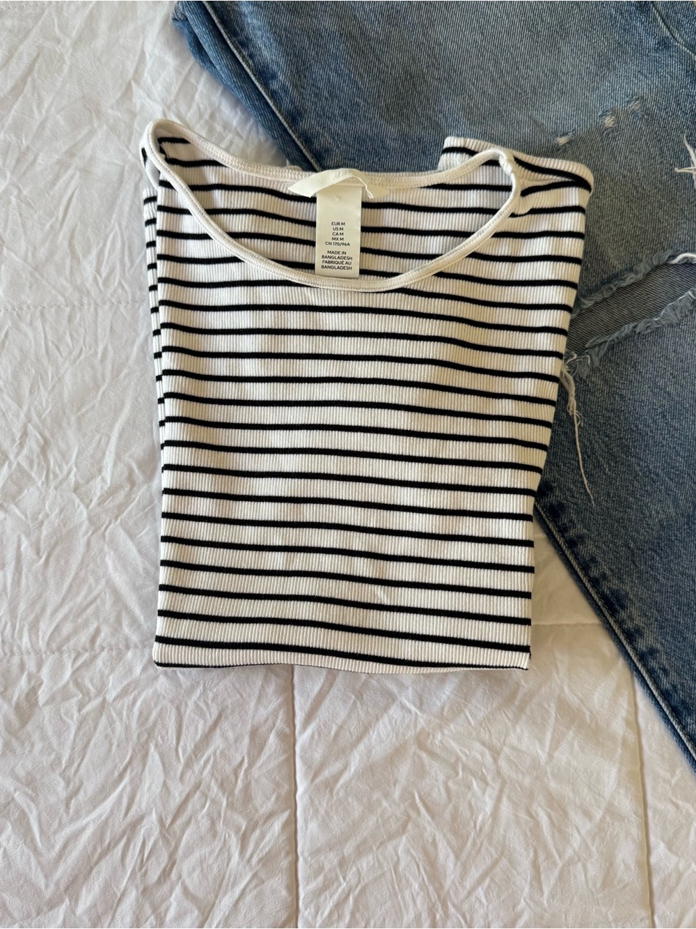 H&M Striped Black & White Ribbed Women’s Top Size Medium‎
